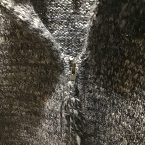 NWOT Aritzia wool Cardigan - Picture 6 of 9